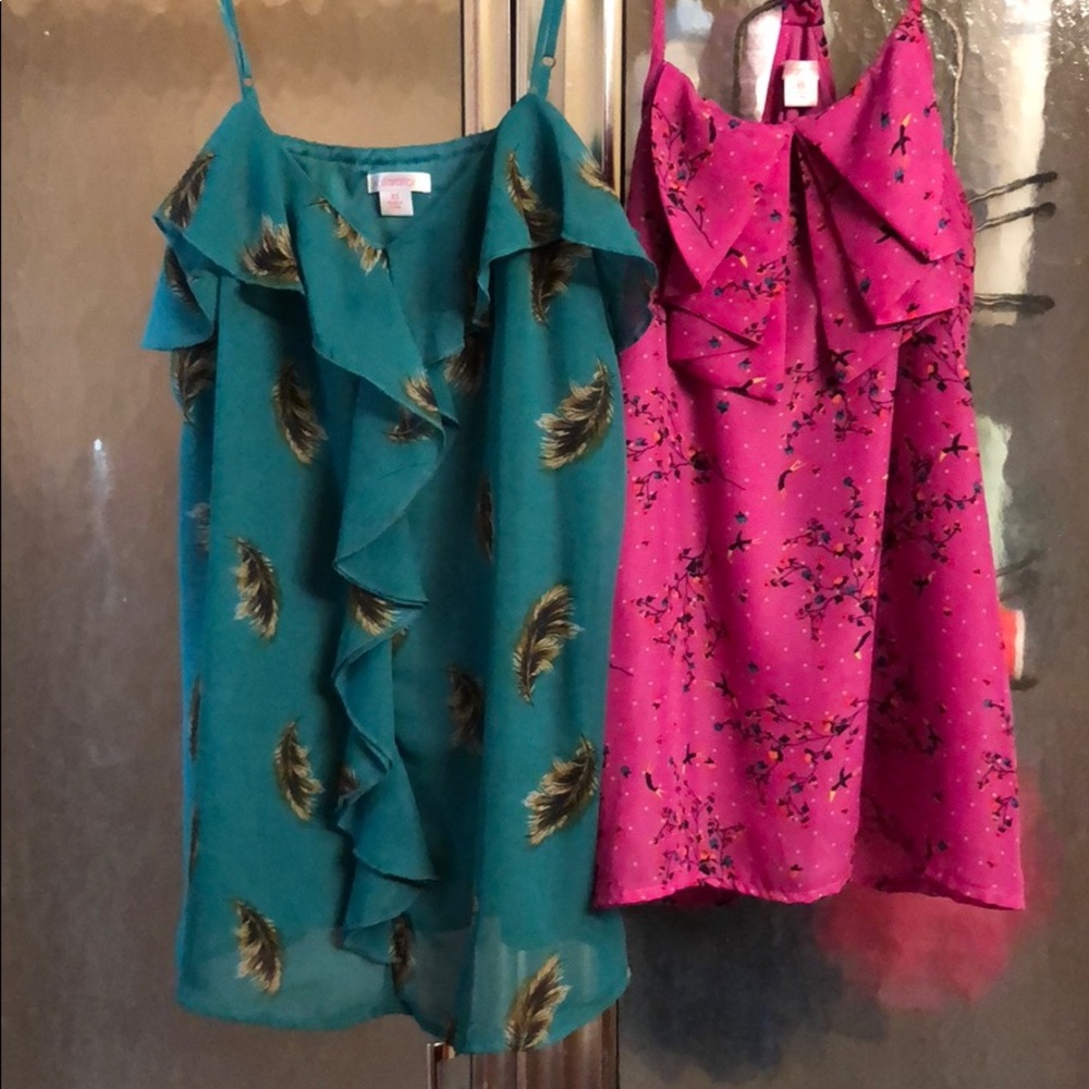 2 women tops